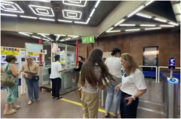 Երևանի մետրոյում խառնաշփոթ է առաջացել թղթային տոմսերի չեղարկման պատճառով